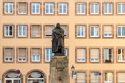 Albrecht-Dürer-Platz